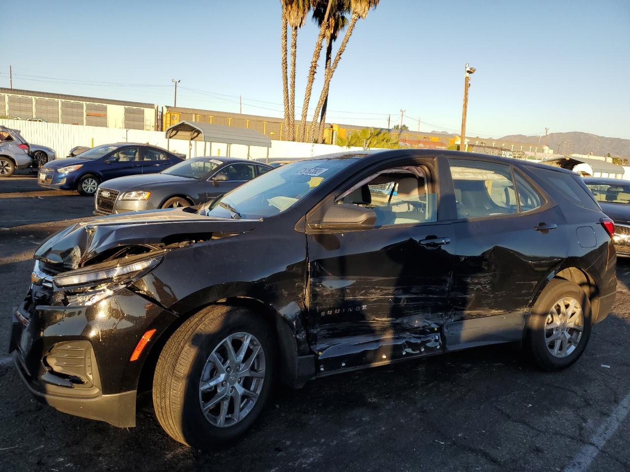 2022 CHEVROLET EQUINOX LS 2022 image