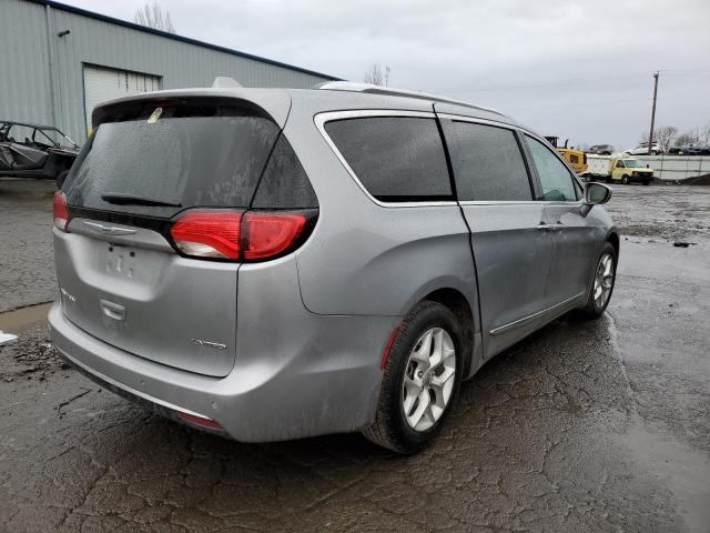 Image 3 of 2020 CHRYSLER PACIFICA LIMITED 2020 with VIN 2C4RC1GG6LR278452