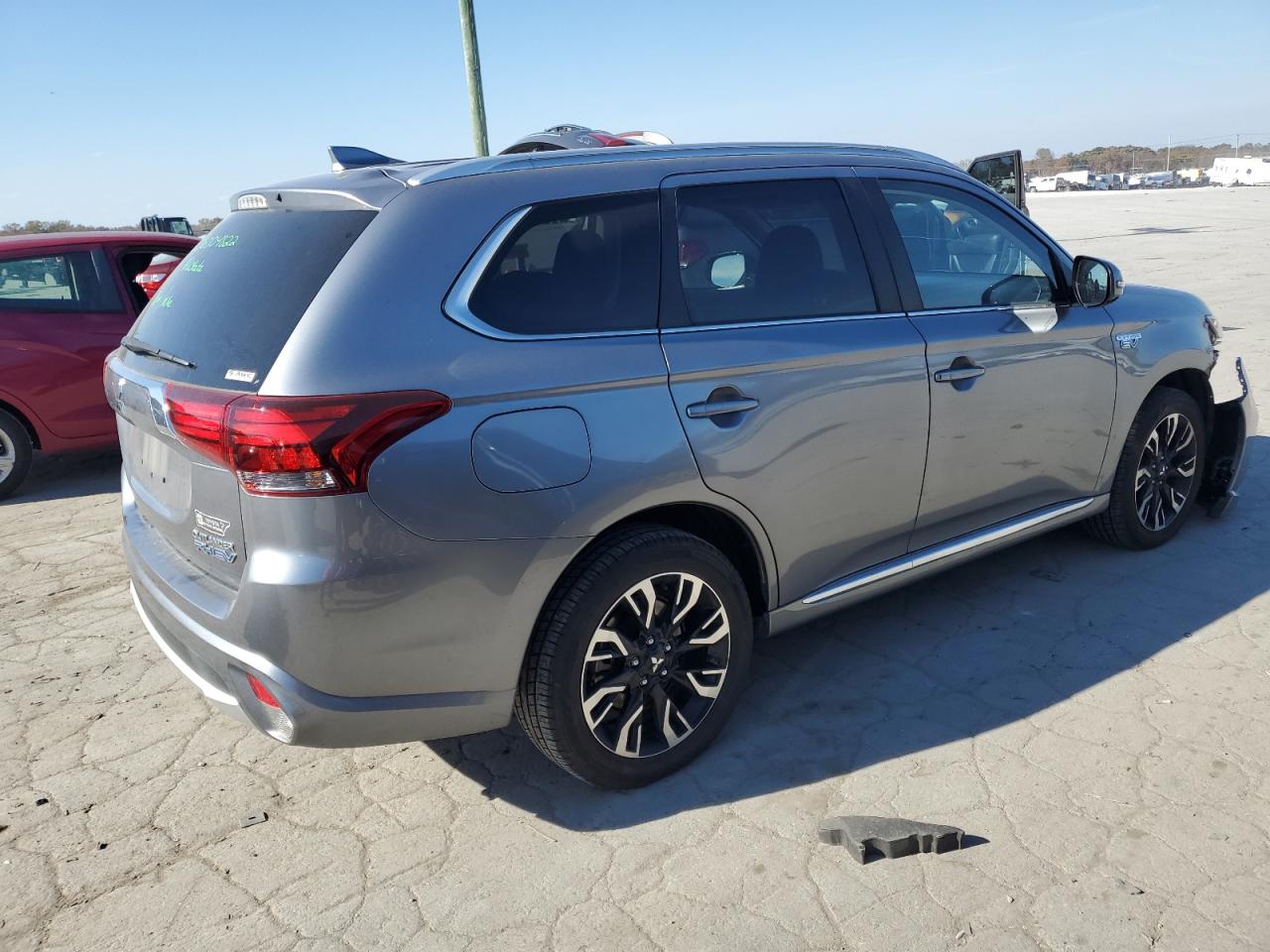 Obraz 3 z 2018 MITSUBISHI OUTLANDER SE 2018 z VIN JA4J24A55JZ057866