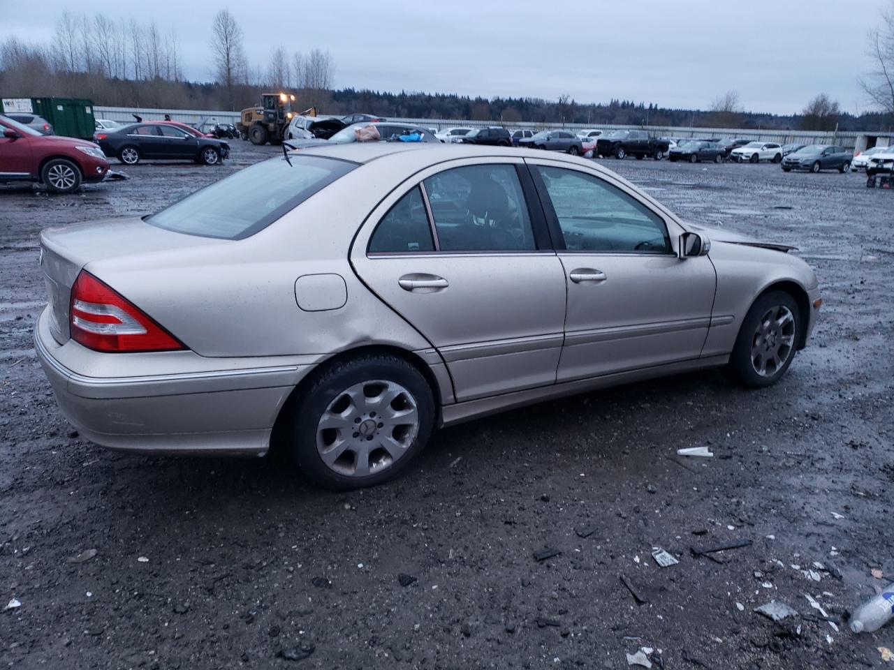 Image 3 of 2005 MERCEDES-BENZ C 240 2005 with VIN WDBRF61J15A649113
