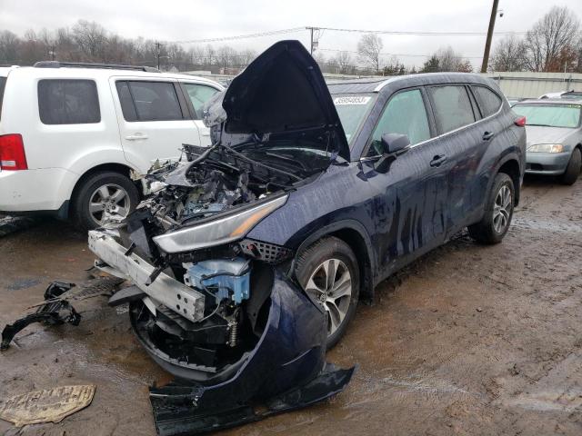 Image 1 of 2021 TOYOTA HIGHLANDER XLE 2021 with VIN 5TDGZRBH0MS105202