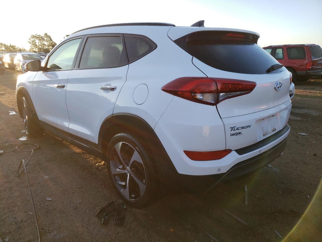 Image 2 of 2016 HYUNDAI TUCSON LIMITED 2016 with VIN KM8J3CA23GU042724