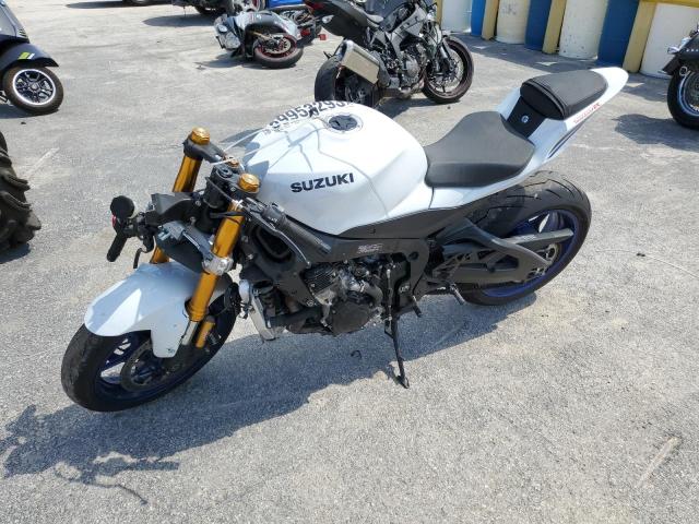 Image 2 of 2023 SUZUKI GSX-R1000 R 2023 with VIN JS1DM11H3P7100430