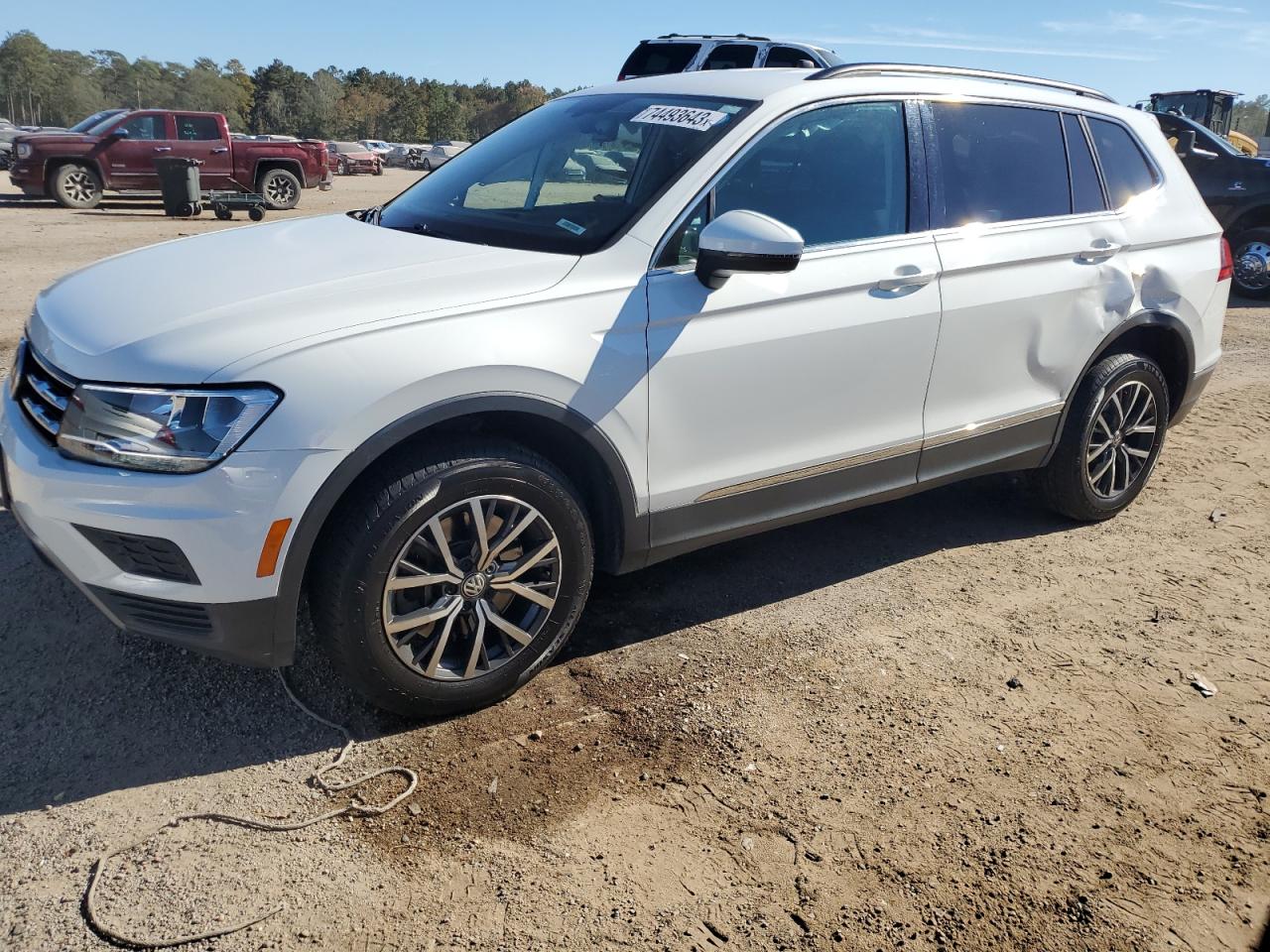 Изображение 1 2020 VOLKSWAGEN TIGUAN SE 2020 с VIN 3VV2B7AX4LM082387