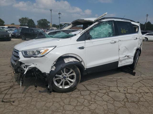 Obraz 1 z 2017 FORD ESCAPE SE 2017 z VIN 1FMCU0G95HUE13389