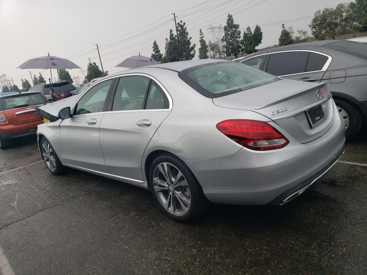 Obraz 2 z 2016 MERCEDES-BENZ C 300 2016 z VIN 55SWF4JBXGU098688