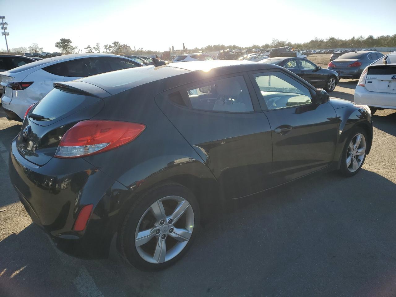 Изображение 3 2013 HYUNDAI VELOSTER  2013 с VIN KMHTC6AD1DU174078