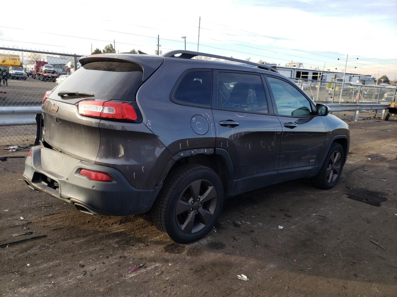 Obraz 3 z 2017 JEEP CHEROKEE LATITUDE 2017 z VIN 1C4PJMCS2HW503604