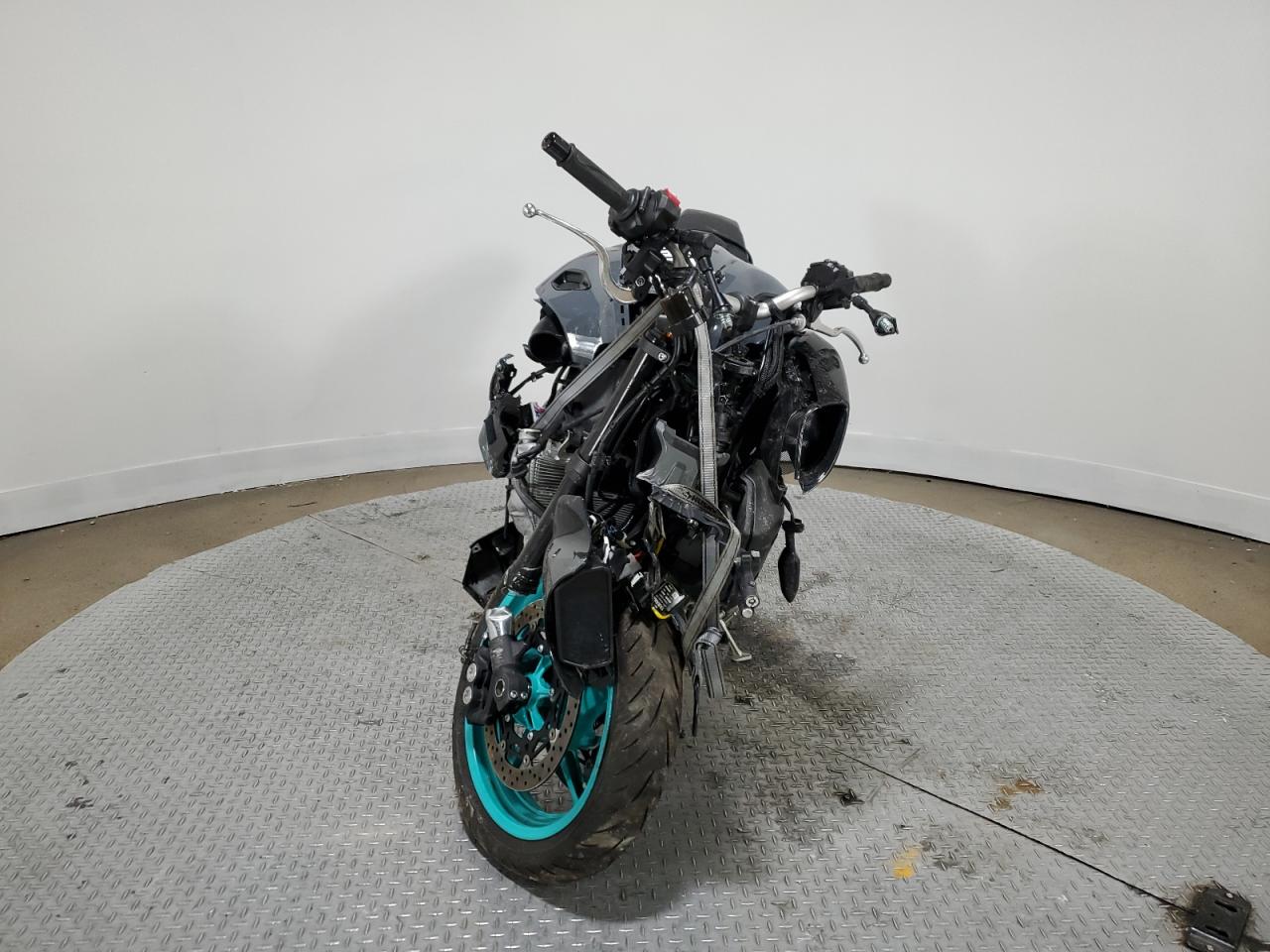 Image 2 of 2023 YAMAHA MTN1000  2023 with VIN JYARN79E0PA000984