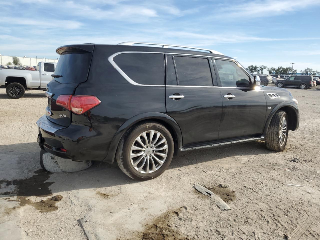 Obraz 3 z 2016 INFINITI QX80  2016 z VIN JN8AZ2NC7G9401838
