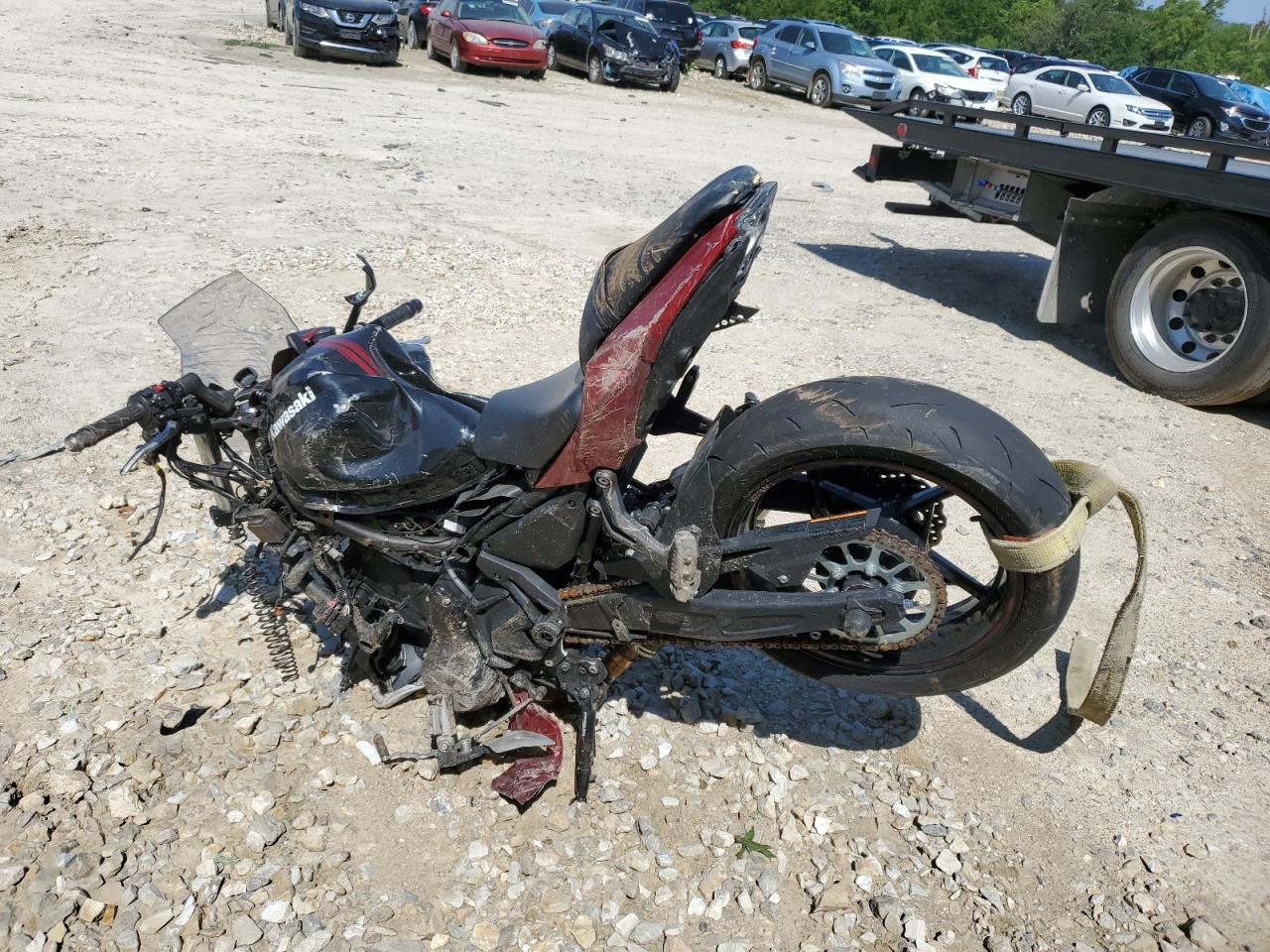Obraz 3 z Kawasaki Ex650 M 2021 z VIN ML5EXEM16MDA33159