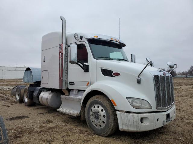 2015 PETERBILT 579  2015 image