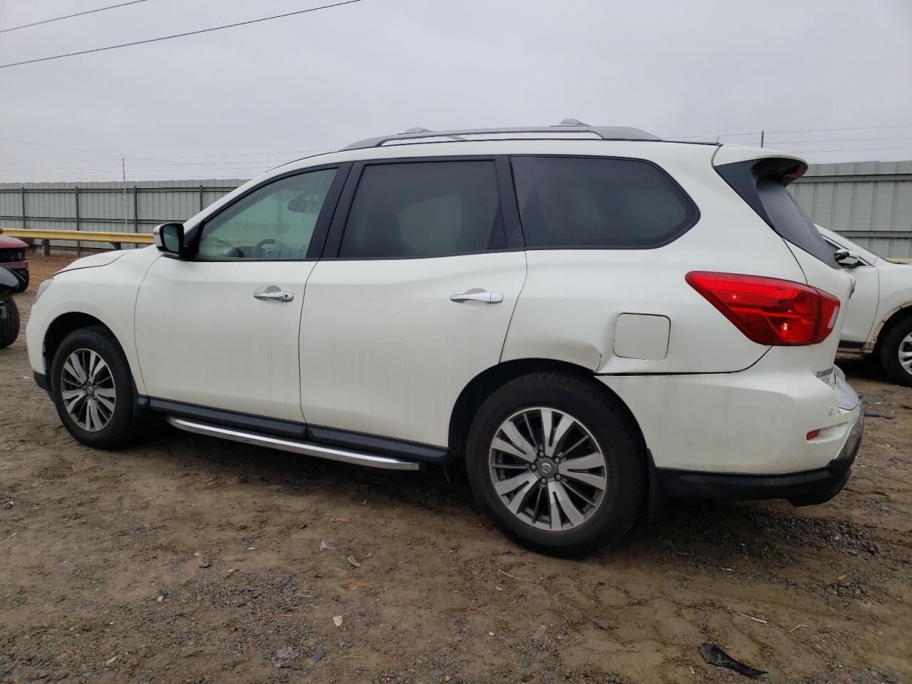 Image 2 of 2020 NISSAN PATHFINDER SV 2020 with VIN 5N1DR2BM7LC620006
