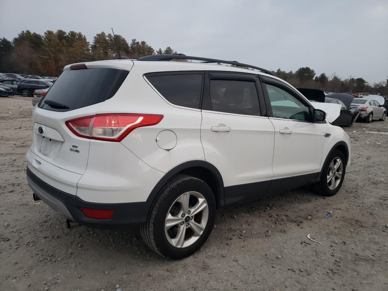 Image 3 of 2013 FORD ESCAPE SE 2013 with VIN 1FMCU9GX8DUA46517