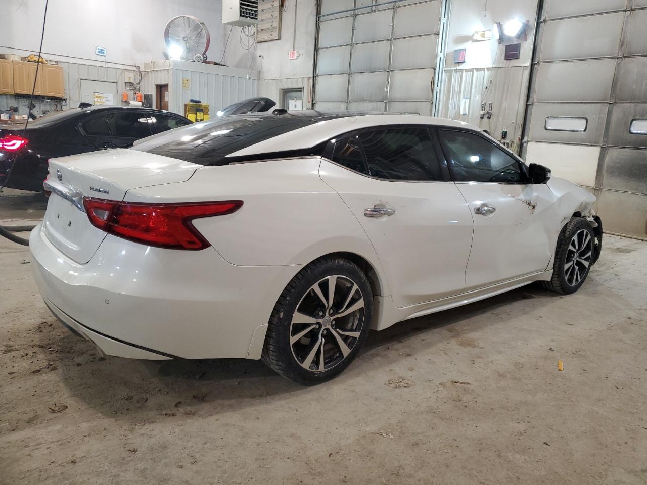 Image 3 of 2016 NISSAN MAXIMA 3.5S 2016 with VIN 1N4AA6AP7GC431403