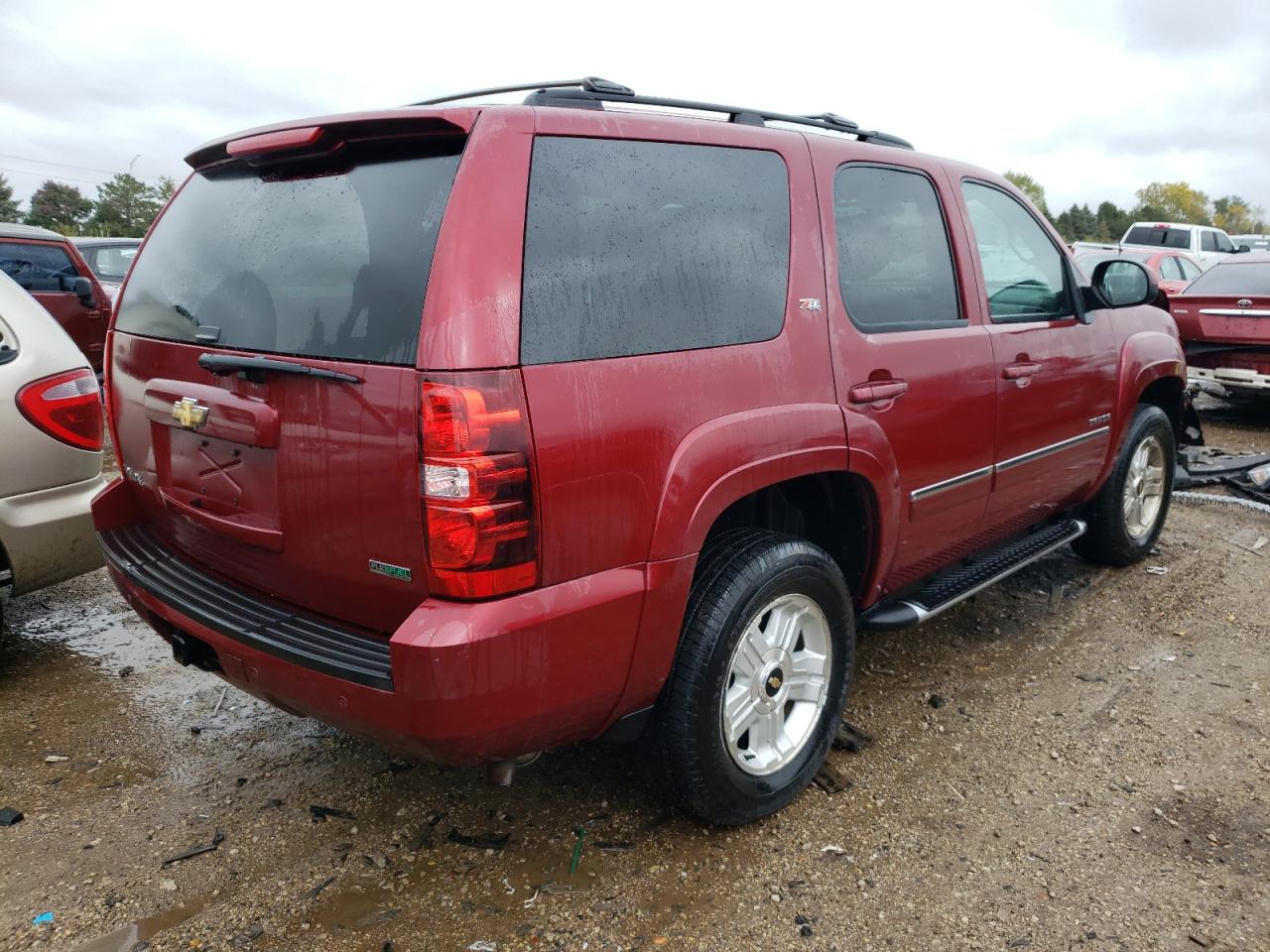 Image 3 of 2011 CHEVROLET TAHOE K1500 LT 2011 with VIN 1GNSKBE02BR270232
