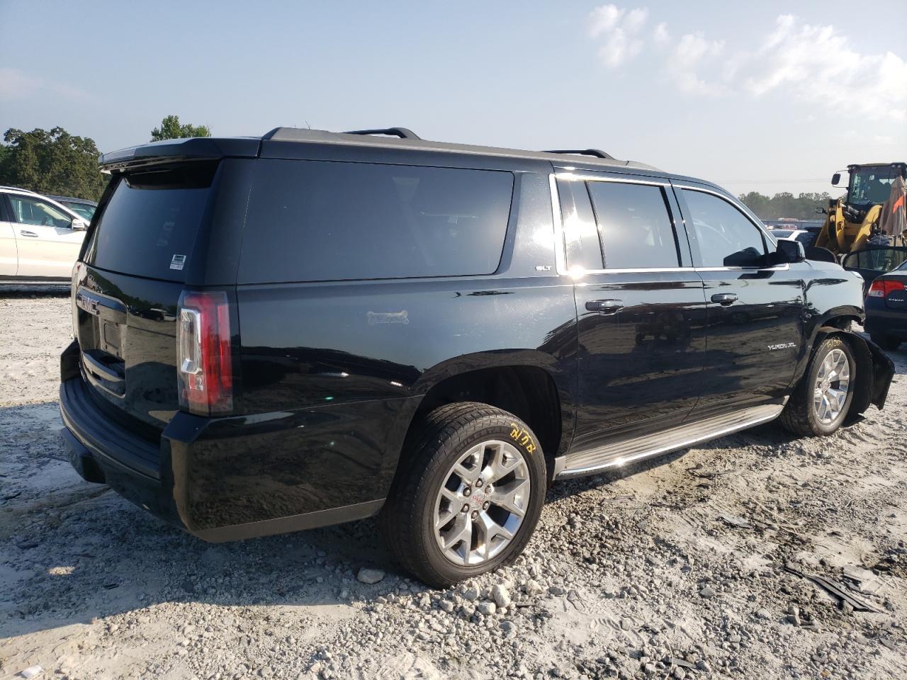 Image 3 of 2015 GMC YUKON XL C1500 SLT 2015 with VIN 1GKS1HKC8FR131195