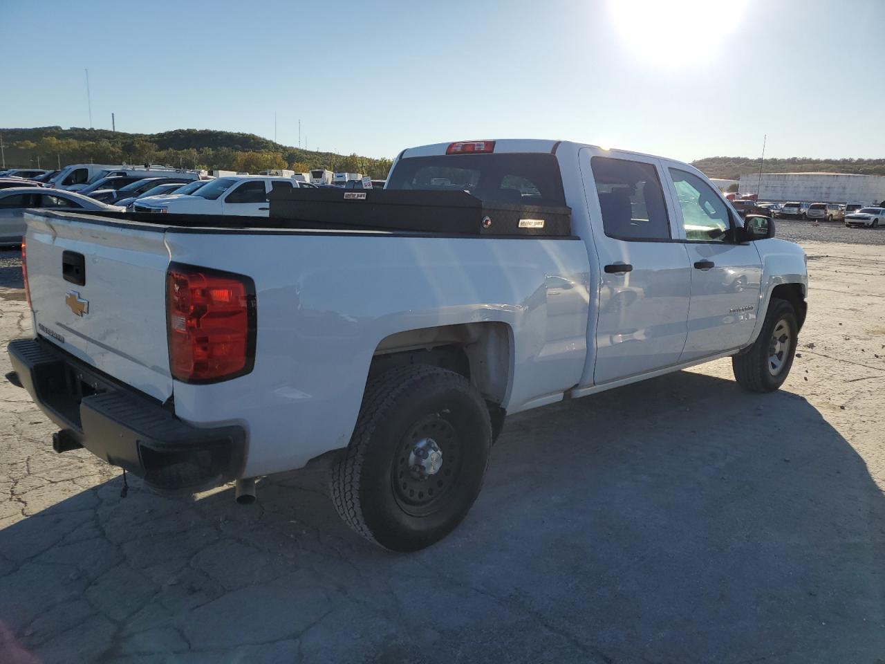 Image 3 of 2018 CHEVROLET SILVERADO C1500 2018 with VIN 3GCPCNEC6JG566747