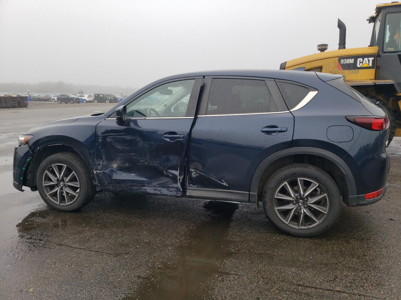 Image 2 of 2018 MAZDA CX-5 TOURING 2018 with VIN JM3KFBCM4J0397237