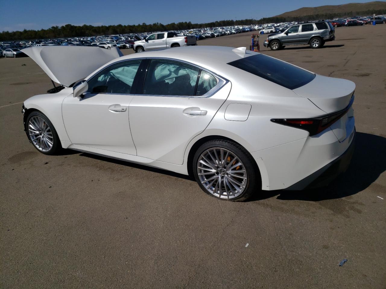 Image 2 of Lexus Is 300 2022 with VIN JTHD81F24N5047887