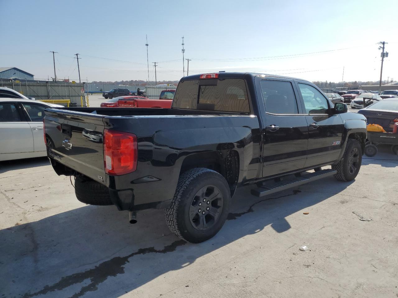 Изображение 3 2018 CHEVROLET SILVERADO K1500 LTZ 2018 с VIN 3GCUKSEC7JG614101