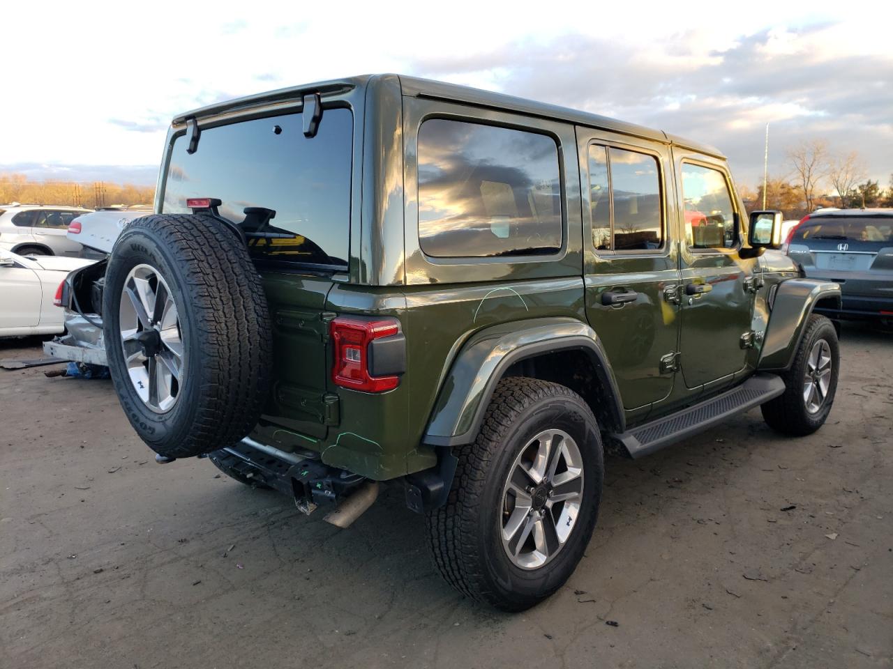 Image 3 of 2022 JEEP WRANGLER UNLIMITED SAHARA 2022 with VIN 1C4HJXEG8NW215080