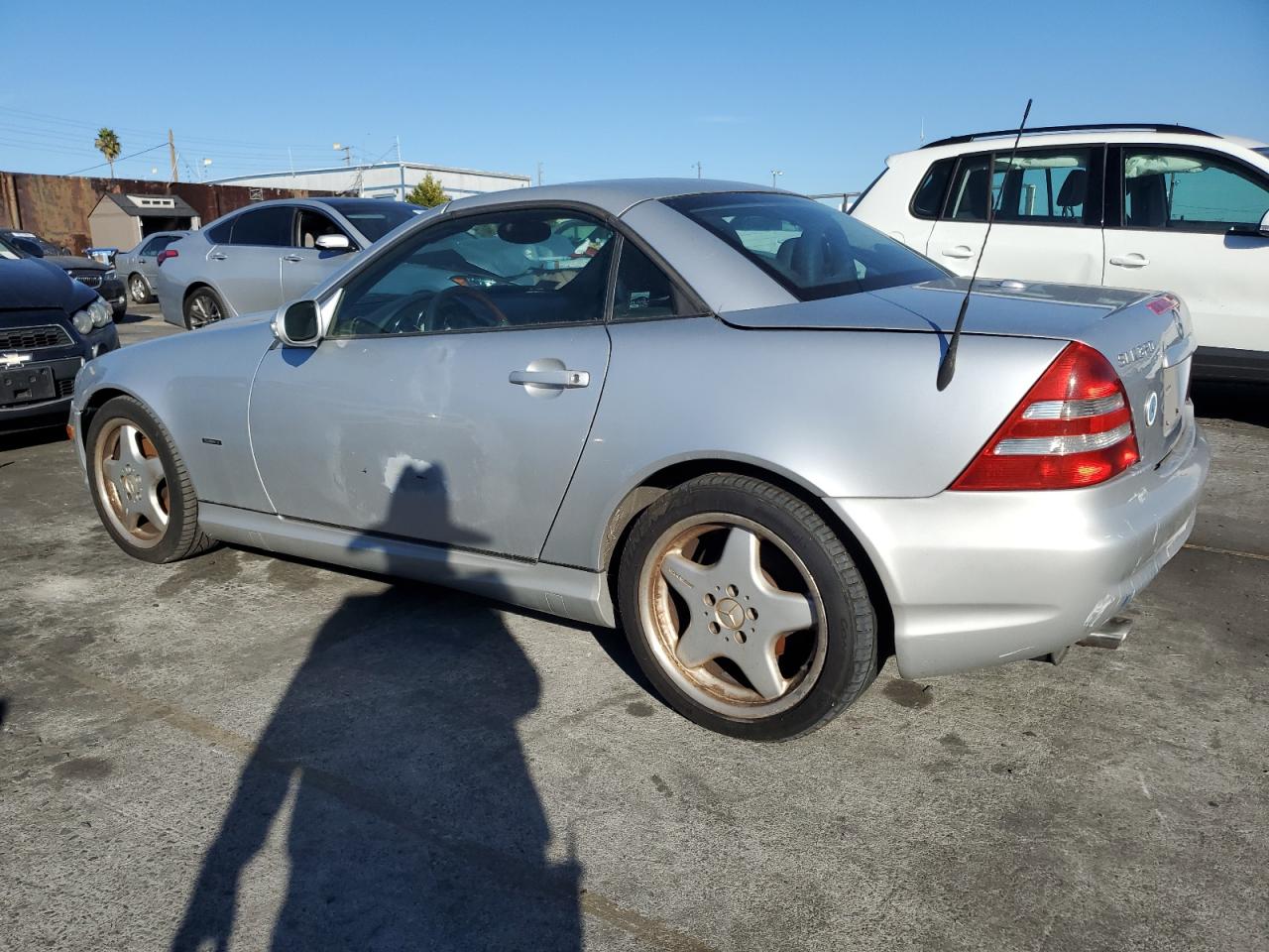 Image 2 of 2001 MERCEDES-BENZ SLK 320 2001 with VIN WDBKK65F41F230723