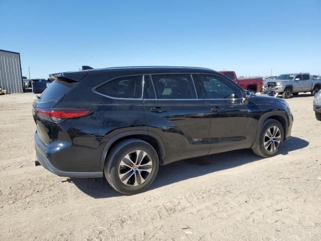 Obraz 3 z 2021 TOYOTA HIGHLANDER XLE 2021 z VIN 5TDGZRAHXMS518309