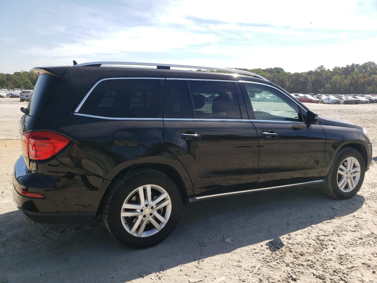 Image 3 of 2016 MERCEDES-BENZ GL 450 4MATIC 2016 with VIN 4JGDF6EEXGA650879