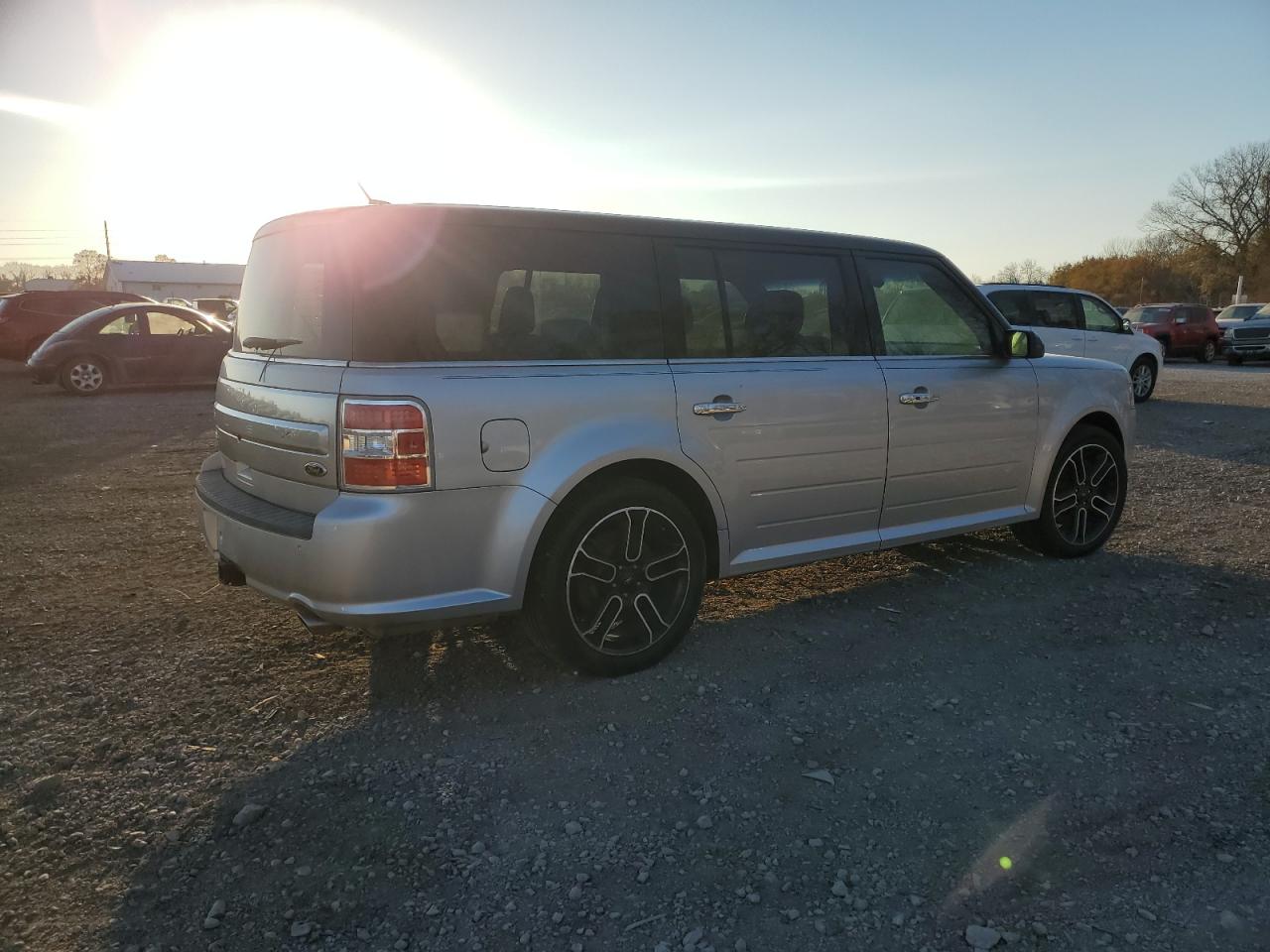 Image 3 of 2014 FORD FLEX LIMITED 2014 with VIN 2FMGK5D85EBD44382