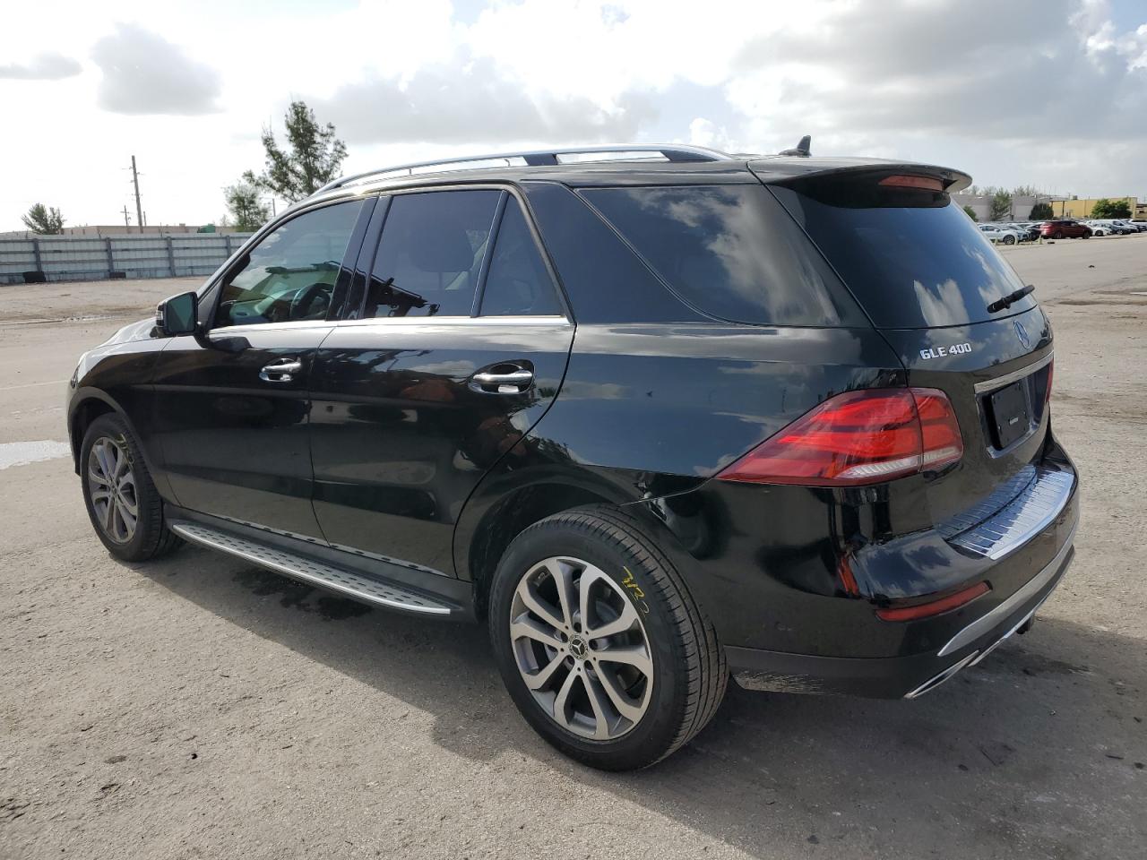 Изображение 2 2019 MERCEDES-BENZ GLE 400 4MATIC 2019 с VIN 4JGDA5GB4KB217492