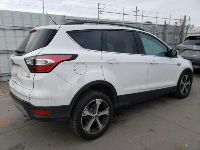 Obraz 3 z 2017 FORD ESCAPE SE 2017 z VIN 1FMCU9G98HUB76627