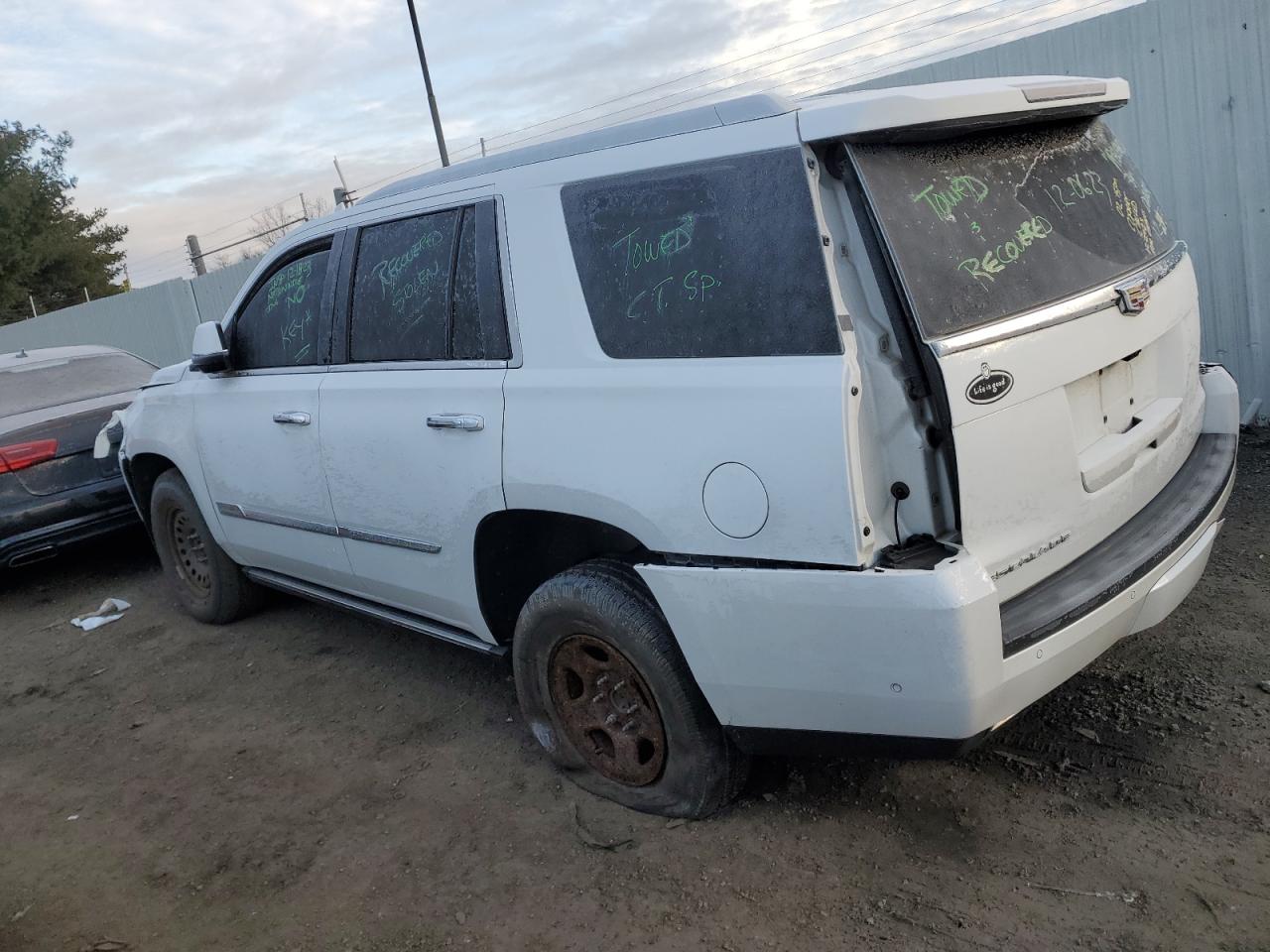 Obraz 2 z 2017 CADILLAC ESCALADE PREMIUM LUXURY 2017 z VIN 1GYS4CKJ2HR226398