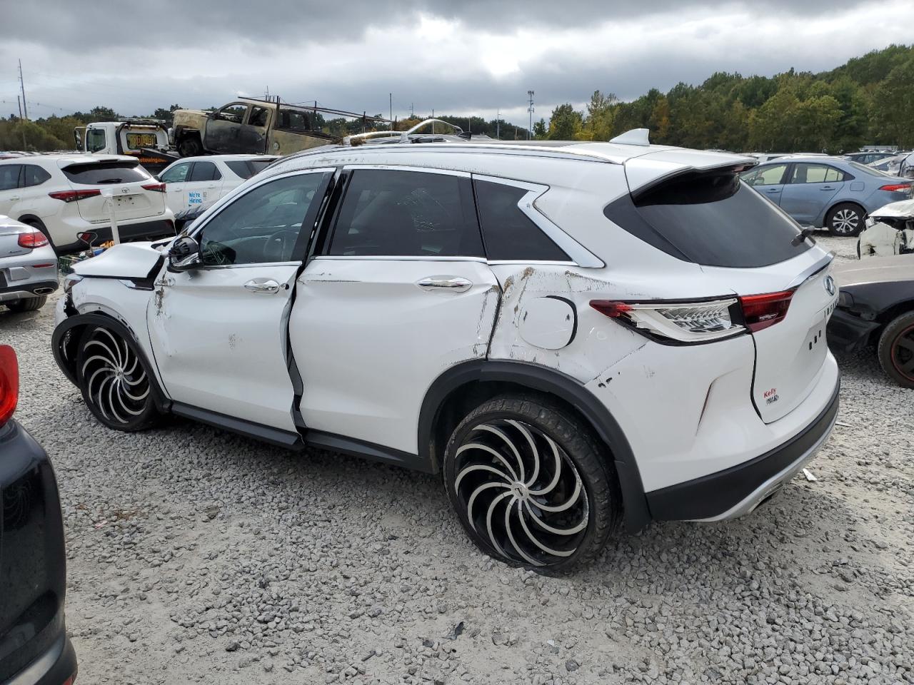 Image 2 of 2021 INFINITI QX50 LUXE 2021 with VIN 3PCAJ5BB4MF127287
