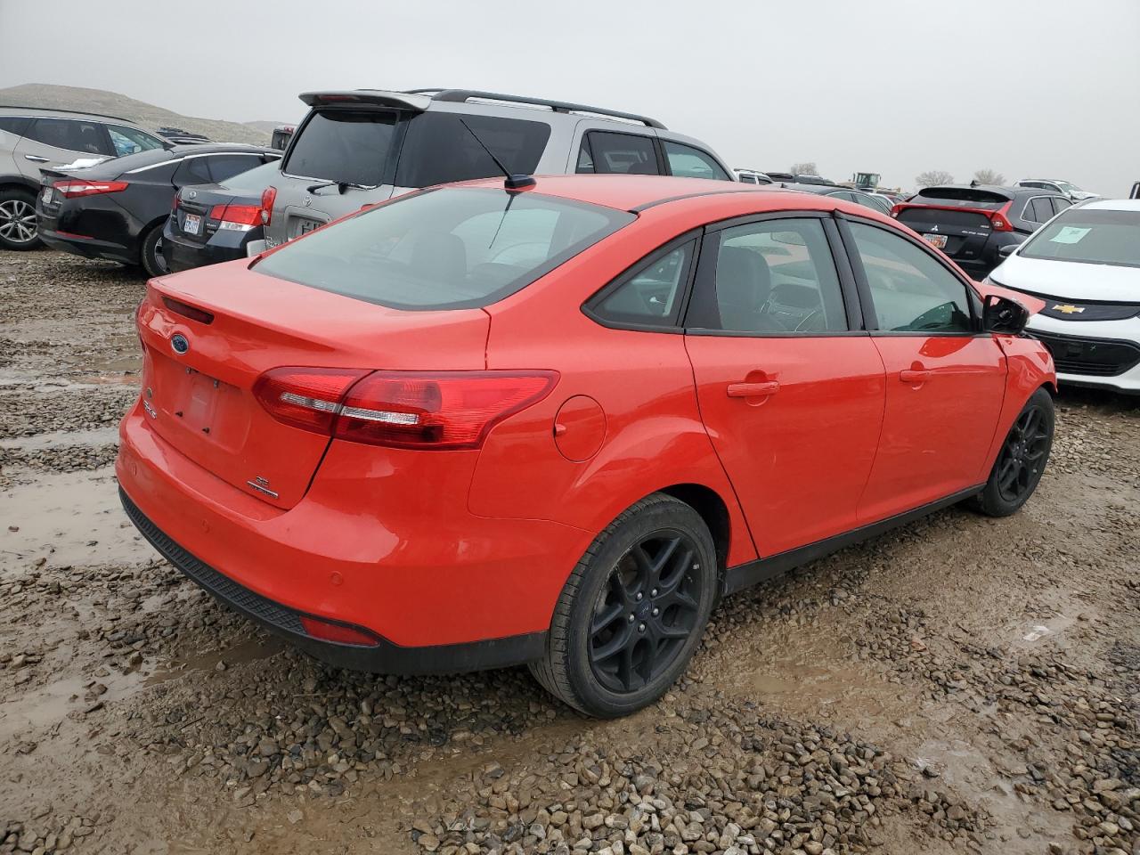 Obraz 3 z 2016 FORD FOCUS SE 2016 z VIN 1FADP3F23GL345772