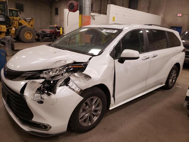 Image 1 of 2022 TOYOTA SIENNA XLE 2022 with VIN 5TDYRKEC7NS076875