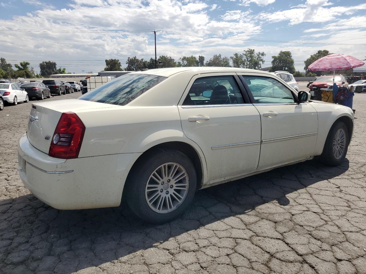 Image 3 of 2009 CHRYSLER 300 TOURING 2009 with VIN 2C3KA53V69H621623