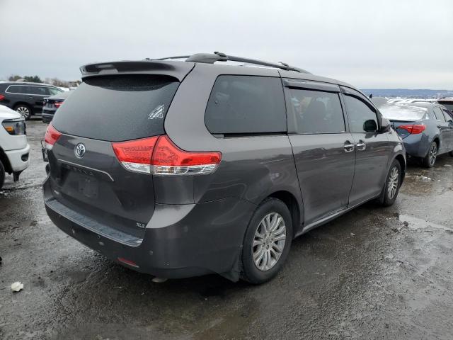 Obraz 3 z 2012 TOYOTA SIENNA XLE 2012 z VIN 5TDYK3DC6CS235202