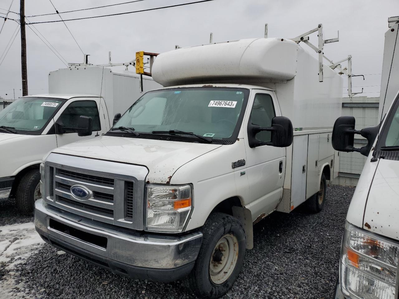 Obraz 1 z 2013 FORD ECONOLINE E350 SUPER DUTY CUTAWAY VAN 2013 z VIN 1FDWE3FL5DDA08023