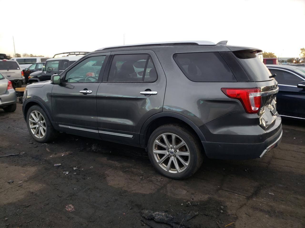 Obraz 2 z 2016 FORD EXPLORER LIMITED 2016 z VIN 1FM5K8FH9GGC65475