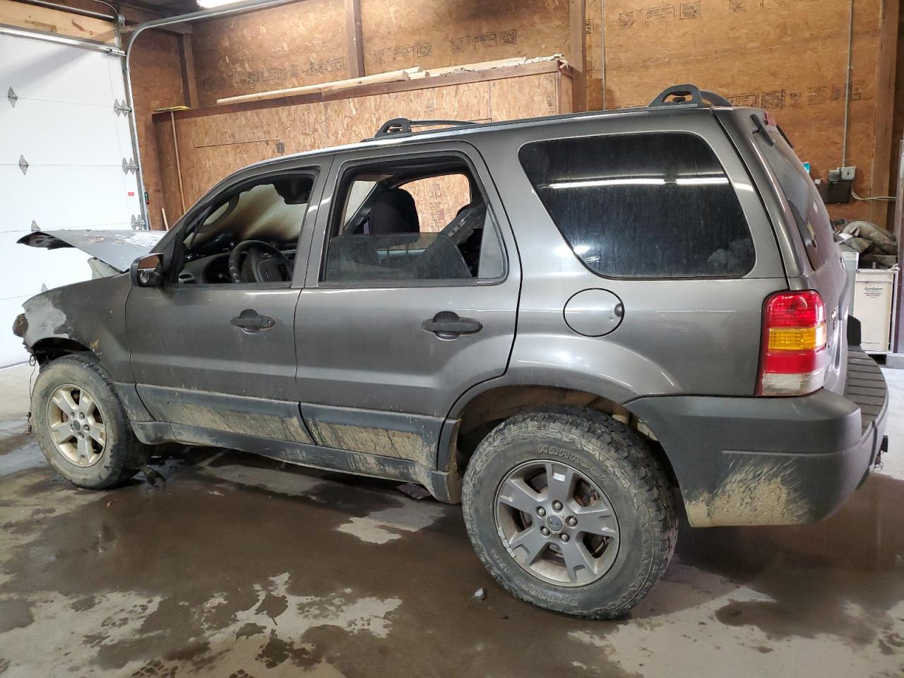 Изображение 2 2005 FORD ESCAPE XLT 2005 с VIN 1FMCU93135DA03920