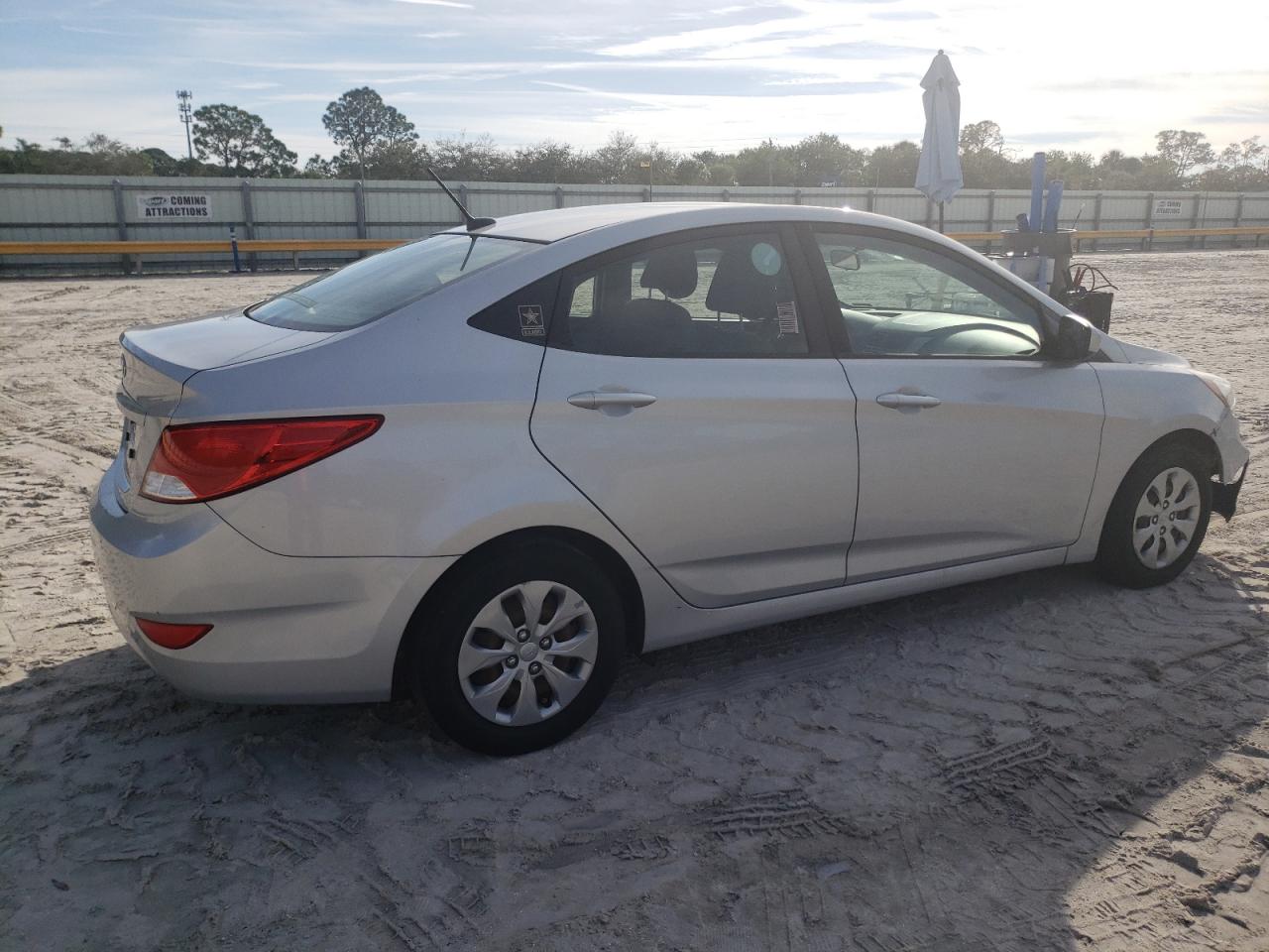 Изображение 3 2017 HYUNDAI ACCENT SE 2017 с VIN KMHCT4AE7HU241835