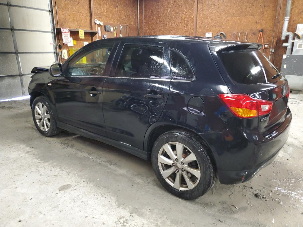 Image 2 of 2014 MITSUBISHI OUTLANDER SPORT SE 2014 with VIN 4A4AR4AU4EE023660