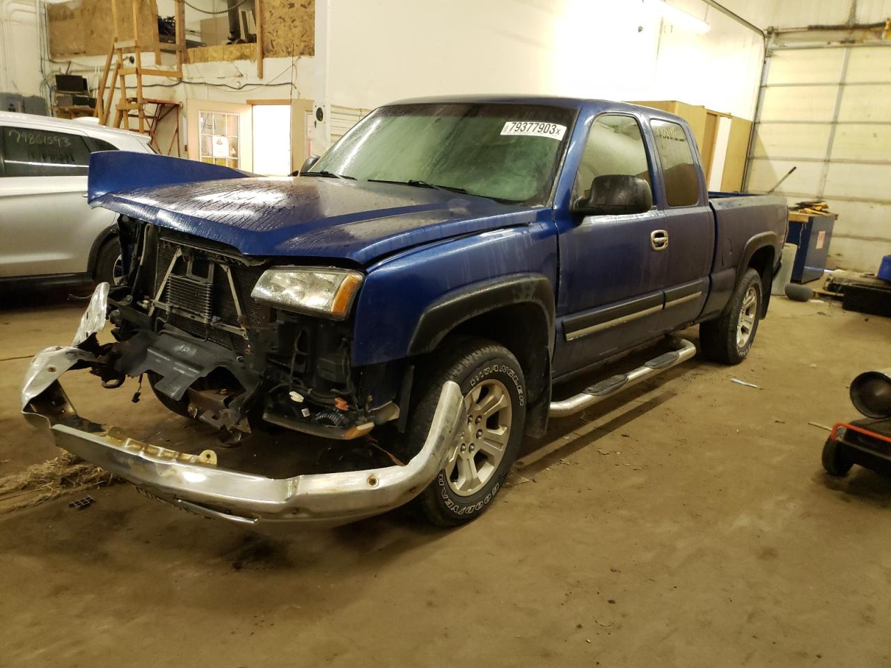 Obraz 1 z 2004 CHEVROLET SILVERADO K1500 2004 z VIN 2GCEK19T641221387