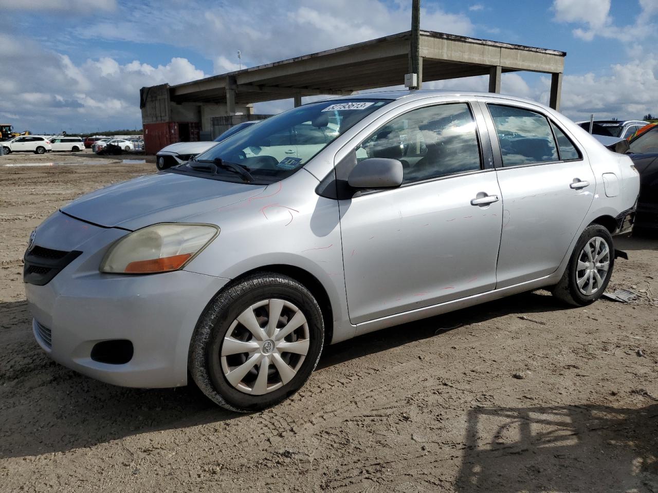 Obraz 1 z 2007 TOYOTA YARIS  2007 z VIN JTDBT923271037132