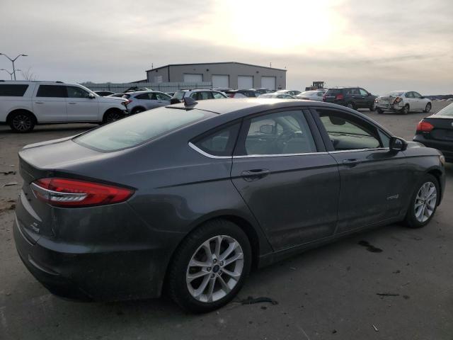Image 3 of 2019 FORD FUSION SE 2019 with VIN 3FA6P0LU7KR156792