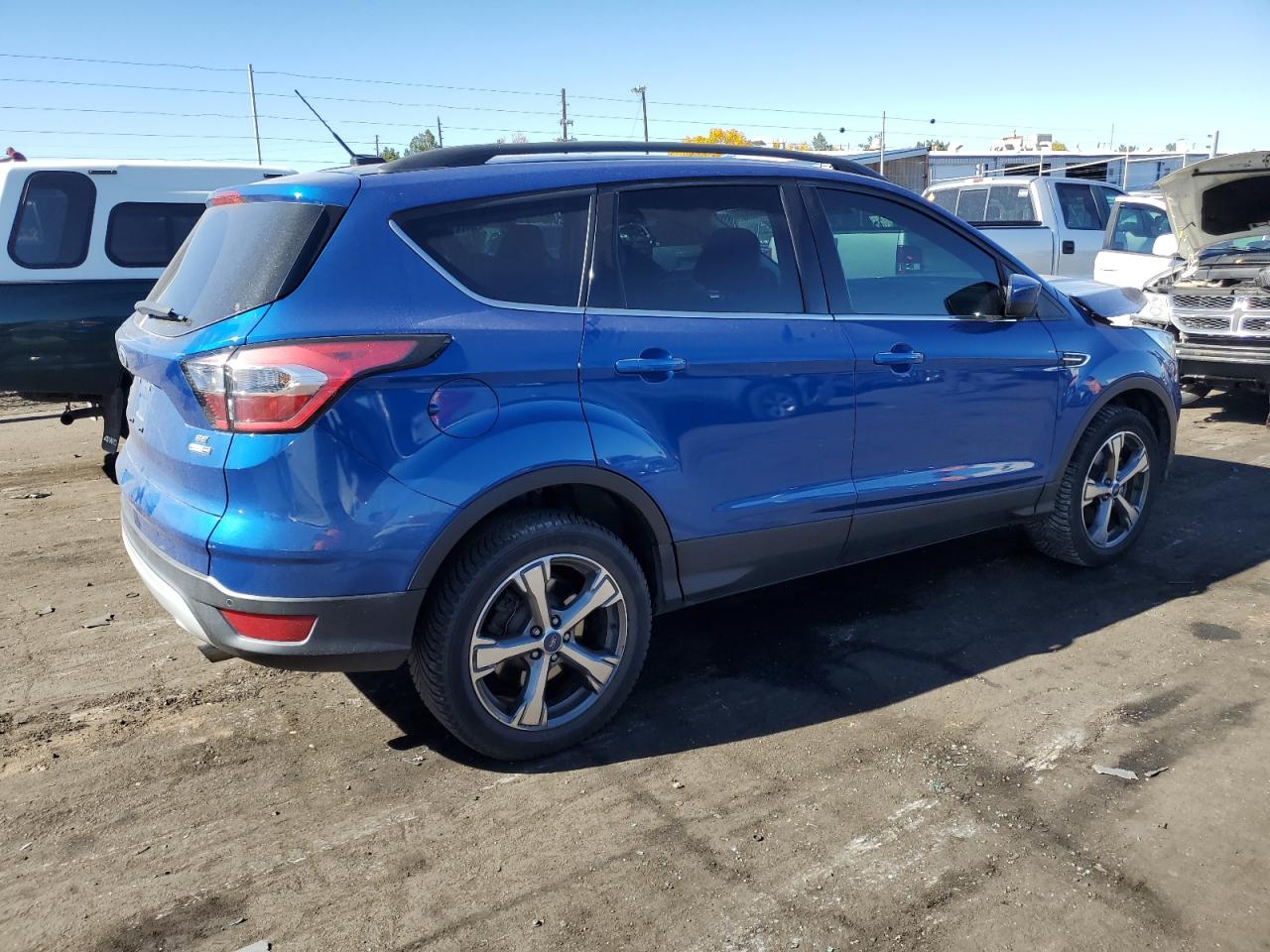 Image 3 of 2017 FORD ESCAPE SE 2017 with VIN 1FMCU9G91HUB80535