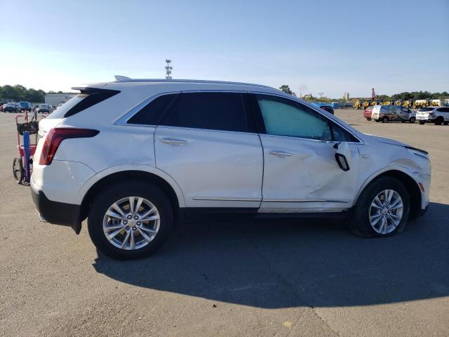 Obraz 3 z 2021 CADILLAC XT5 LUXURY 2021 z VIN 1GYKNBR40MZ156692