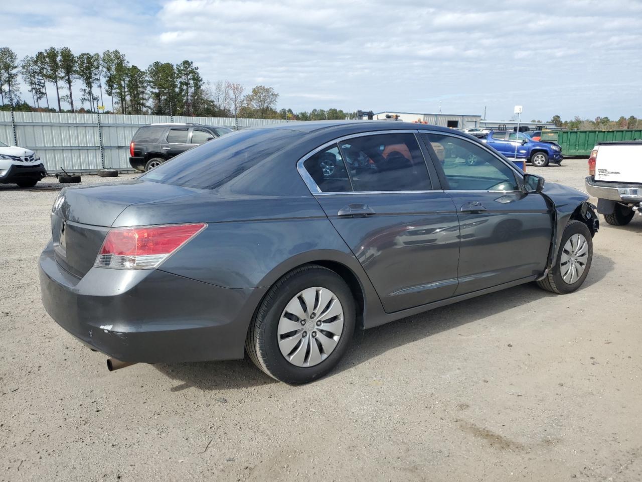 Изображение 3 2010 HONDA ACCORD LX 2010 с VIN 1HGCP2F37AA182301