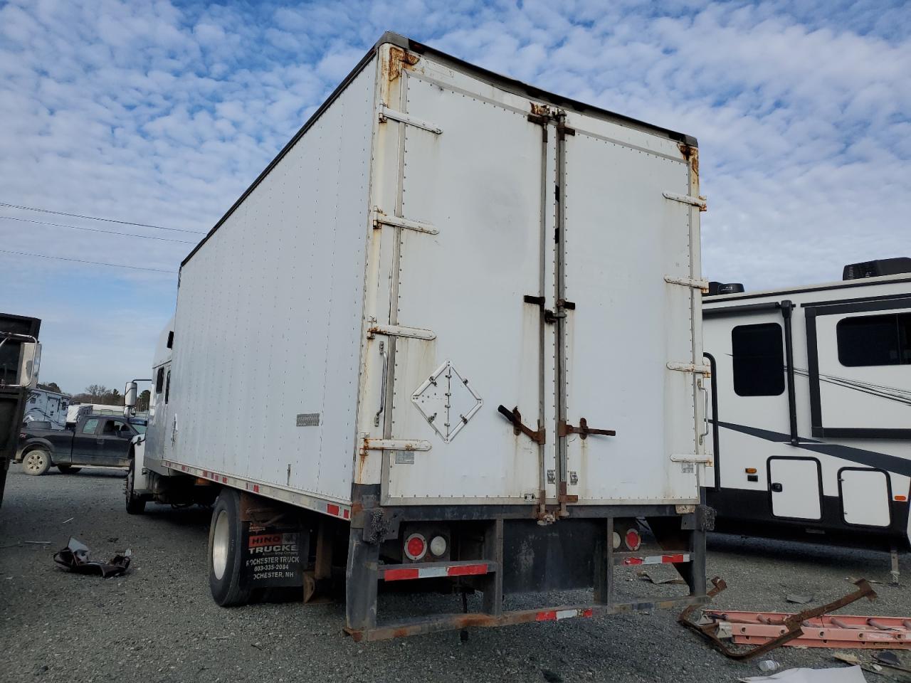 Image 3 of 2007 FREIGHTLINER M2 106 MEDIUM DUTY 2007 with VIN 1FVACXDJ37HX35658